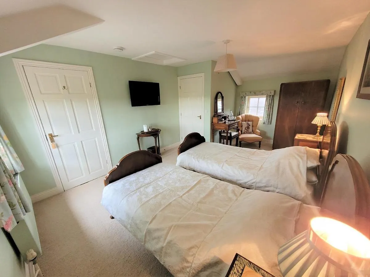 Burton Grange Farmhouse Bed And Breakfast Boroughbridge 4*,